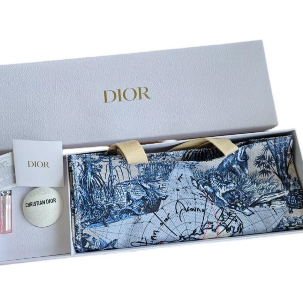 Christian Dior Platinum/Gold Welcome Gift - Picture 3 of 8